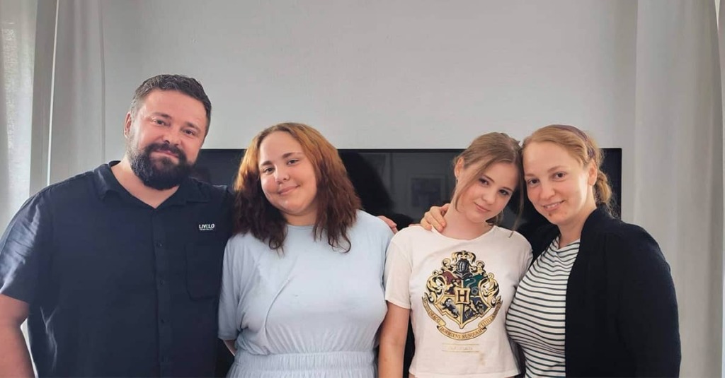 A photo of the Samson family.